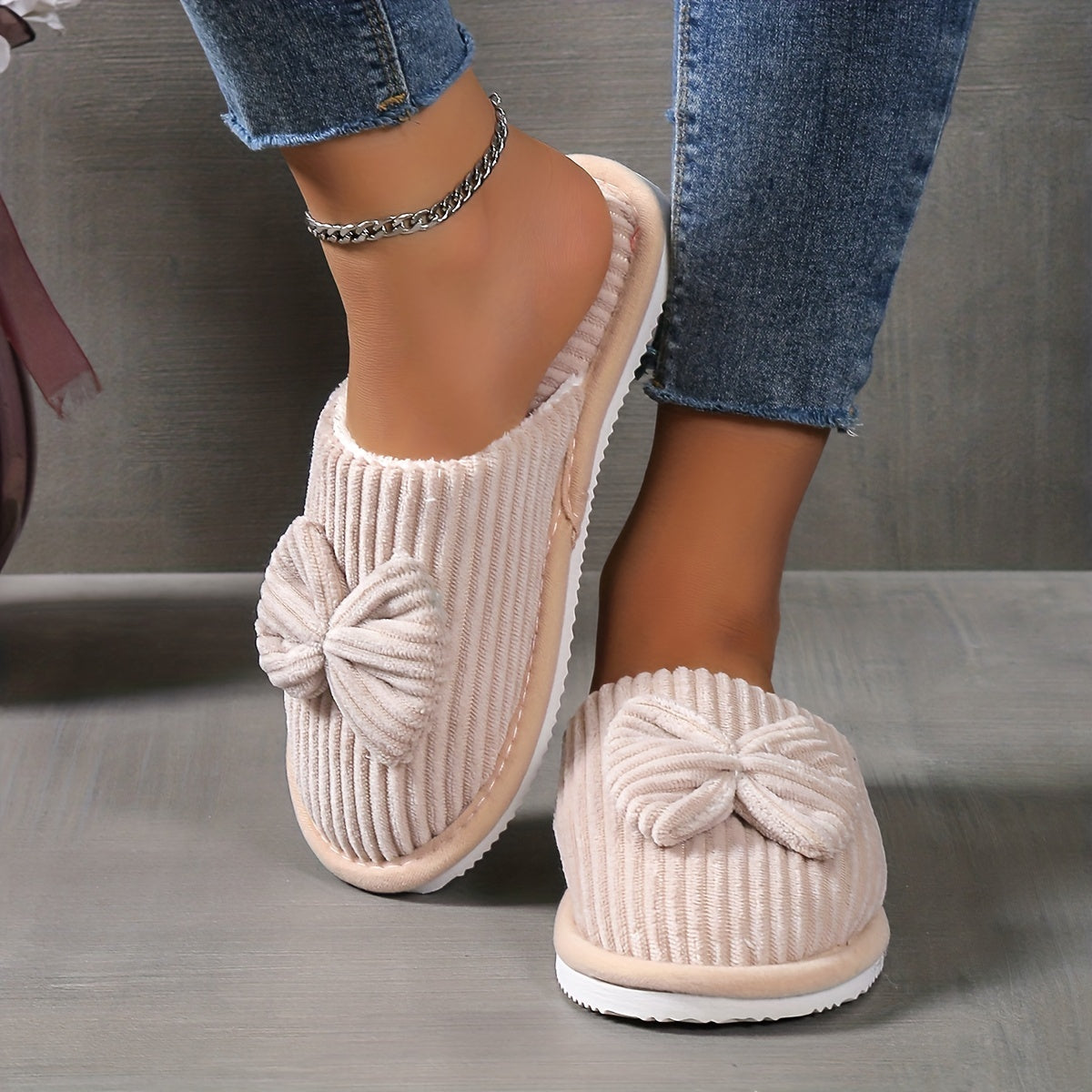 Women’s Cozy Fuzzy Slippers – Cute Bowknot Closed Toe Winter Plush House Shoes
