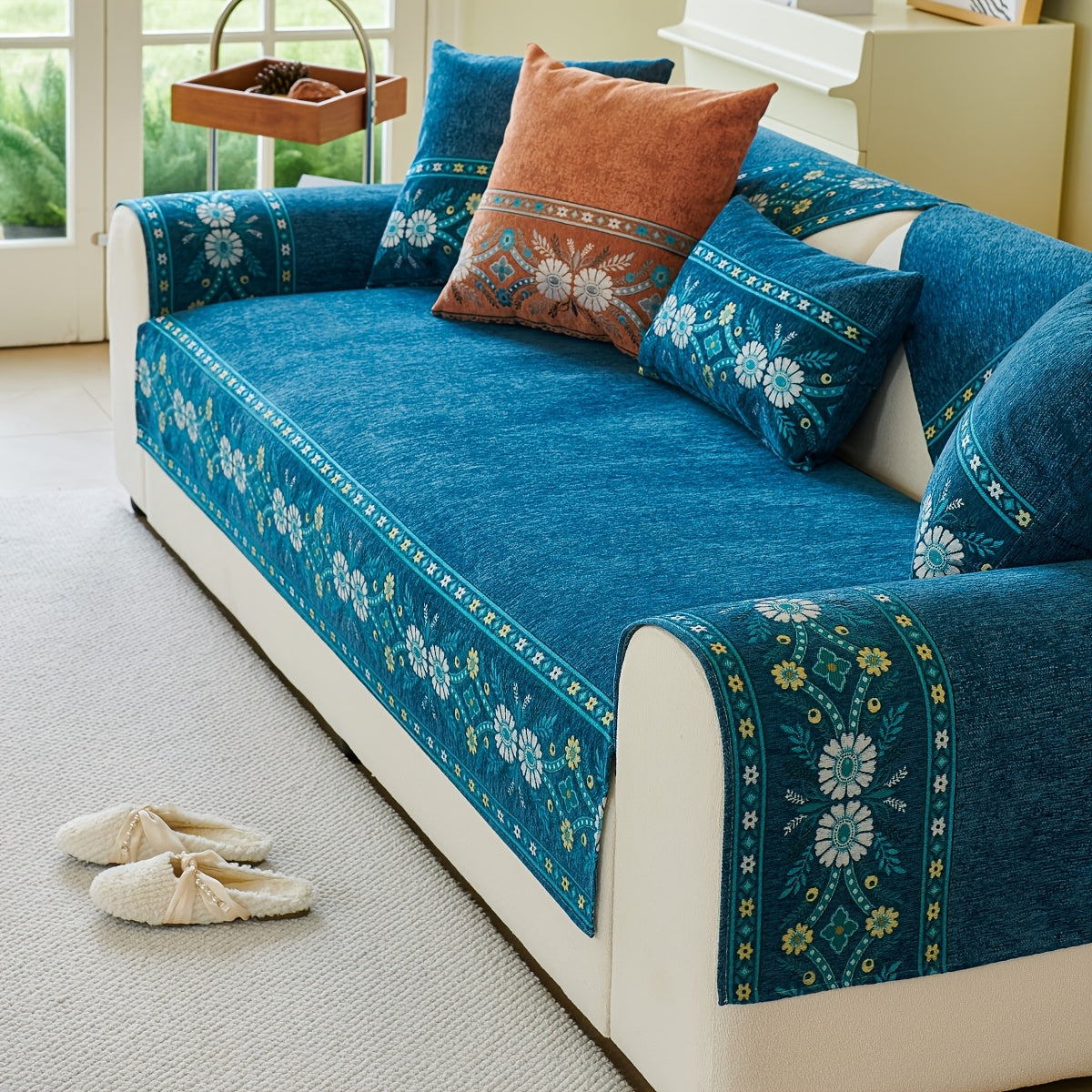 Luxury Anti-slip Venice Sofa Mat | 4-Season Chenille Sofa Cover