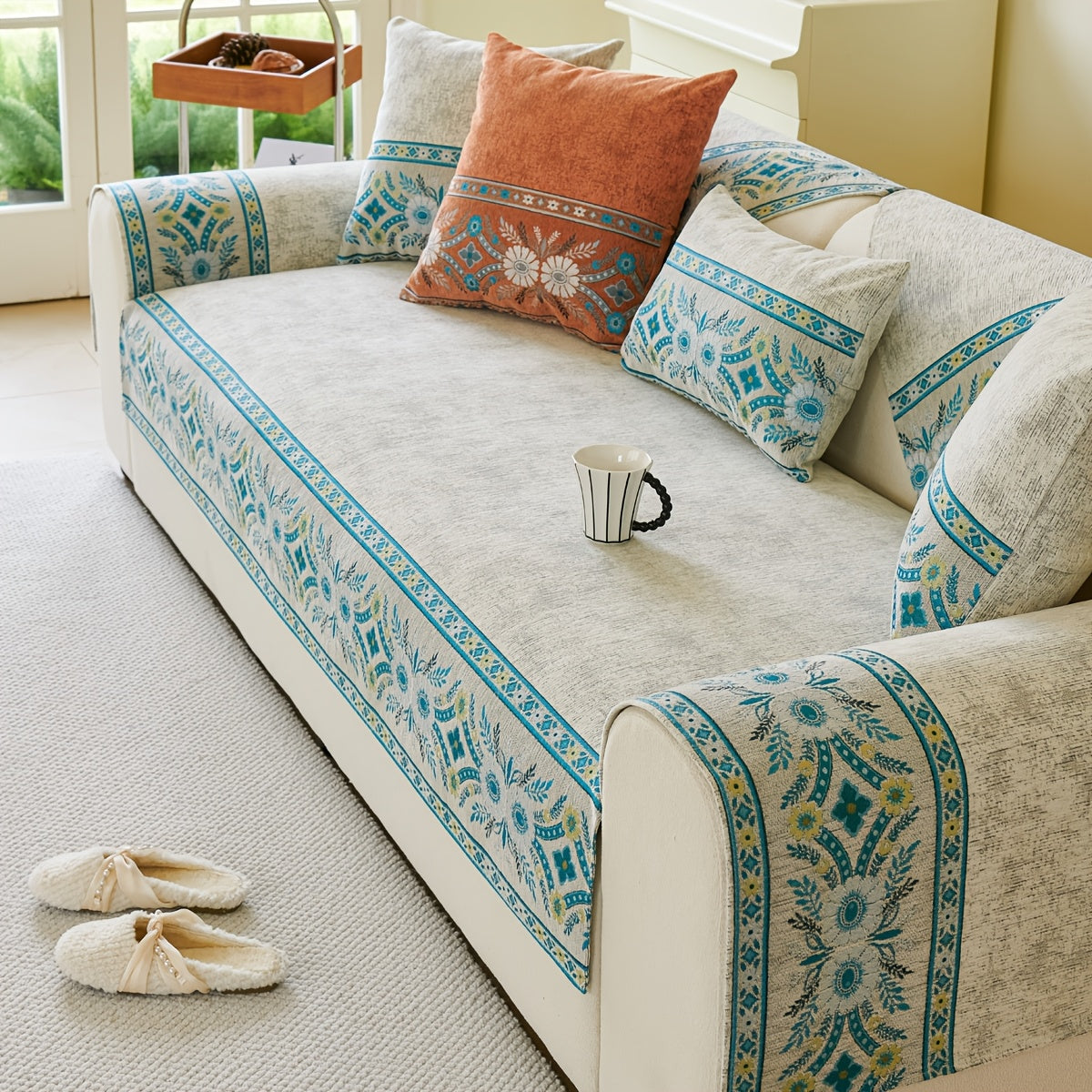 Luxury Anti-slip Venice Sofa Mat | 4-Season Chenille Sofa Cover