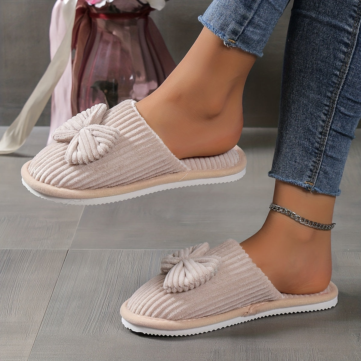 Women’s Cozy Fuzzy Slippers – Cute Bowknot Closed Toe Winter Plush House Shoes
