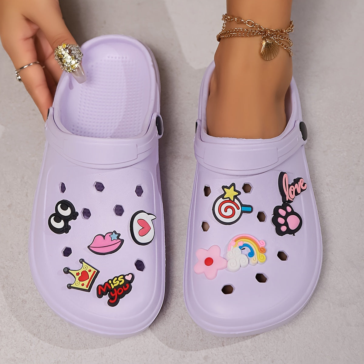 Women’s Elegant Summer Clogs – Breathable Thick Sole Beach Sandals with Charms