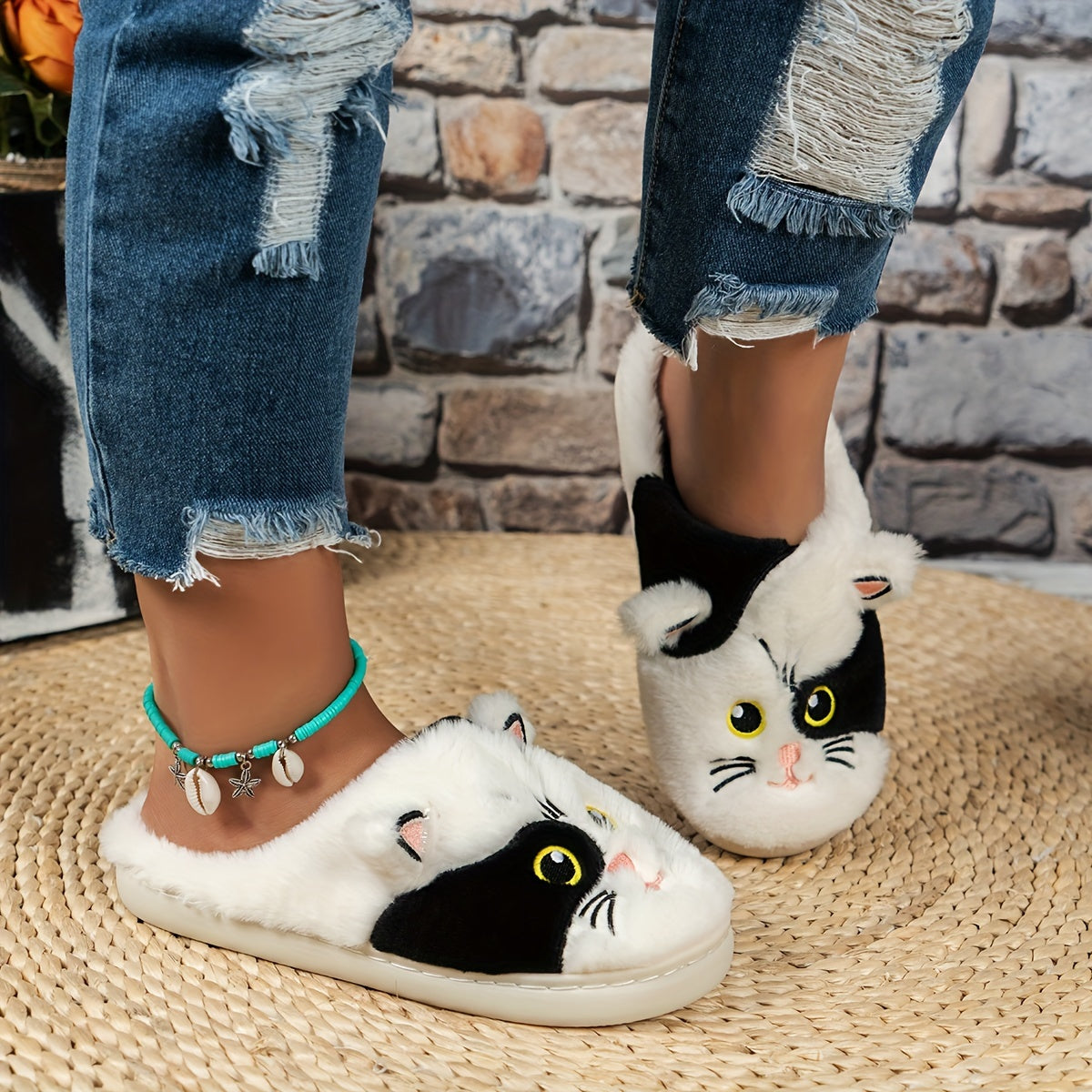 Cute Cartoon Cat Women’s Slippers – Soft Plush, Non-Slip Indoor House Shoes