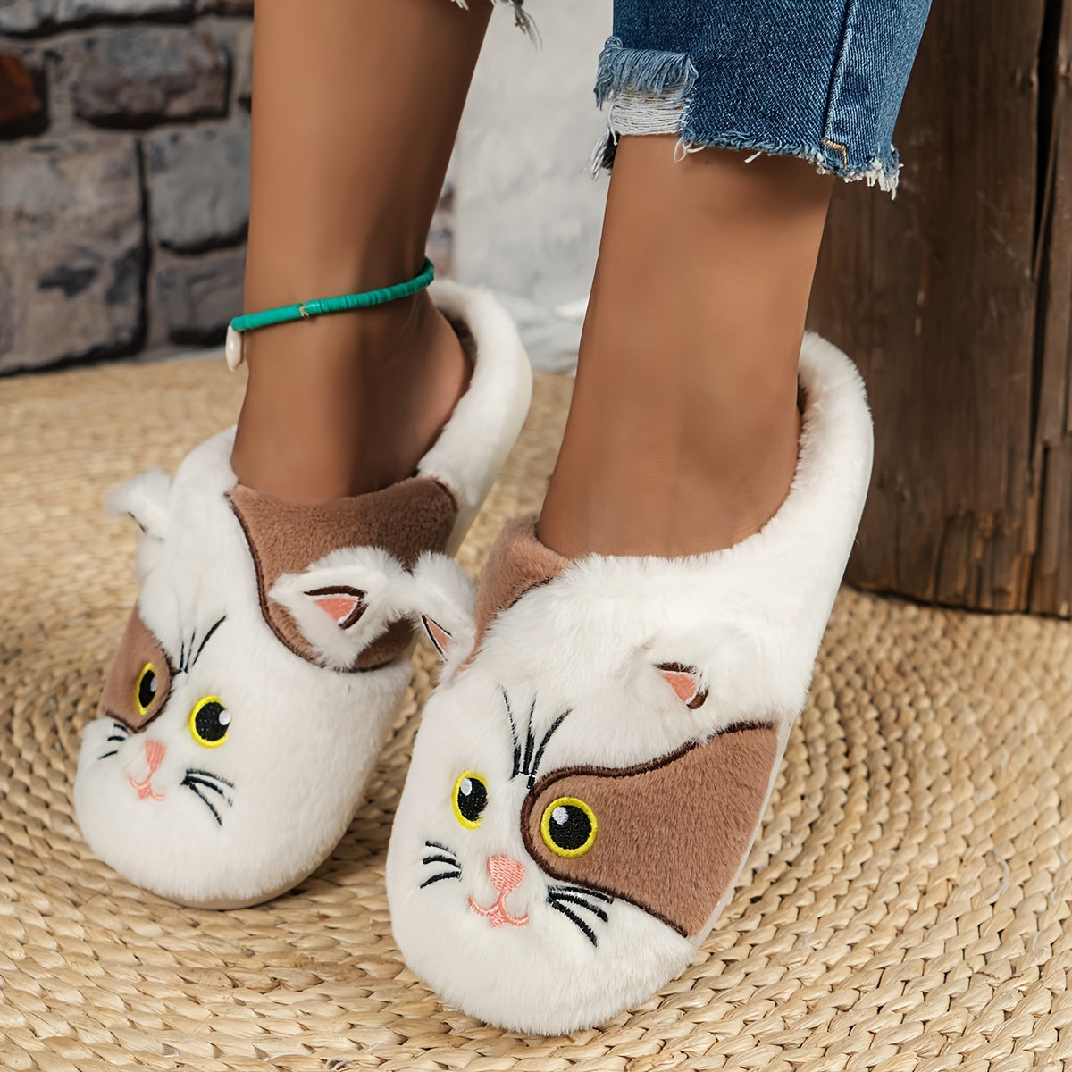 Cute Cartoon Cat Women’s Slippers – Soft Plush, Non-Slip Indoor House Shoes