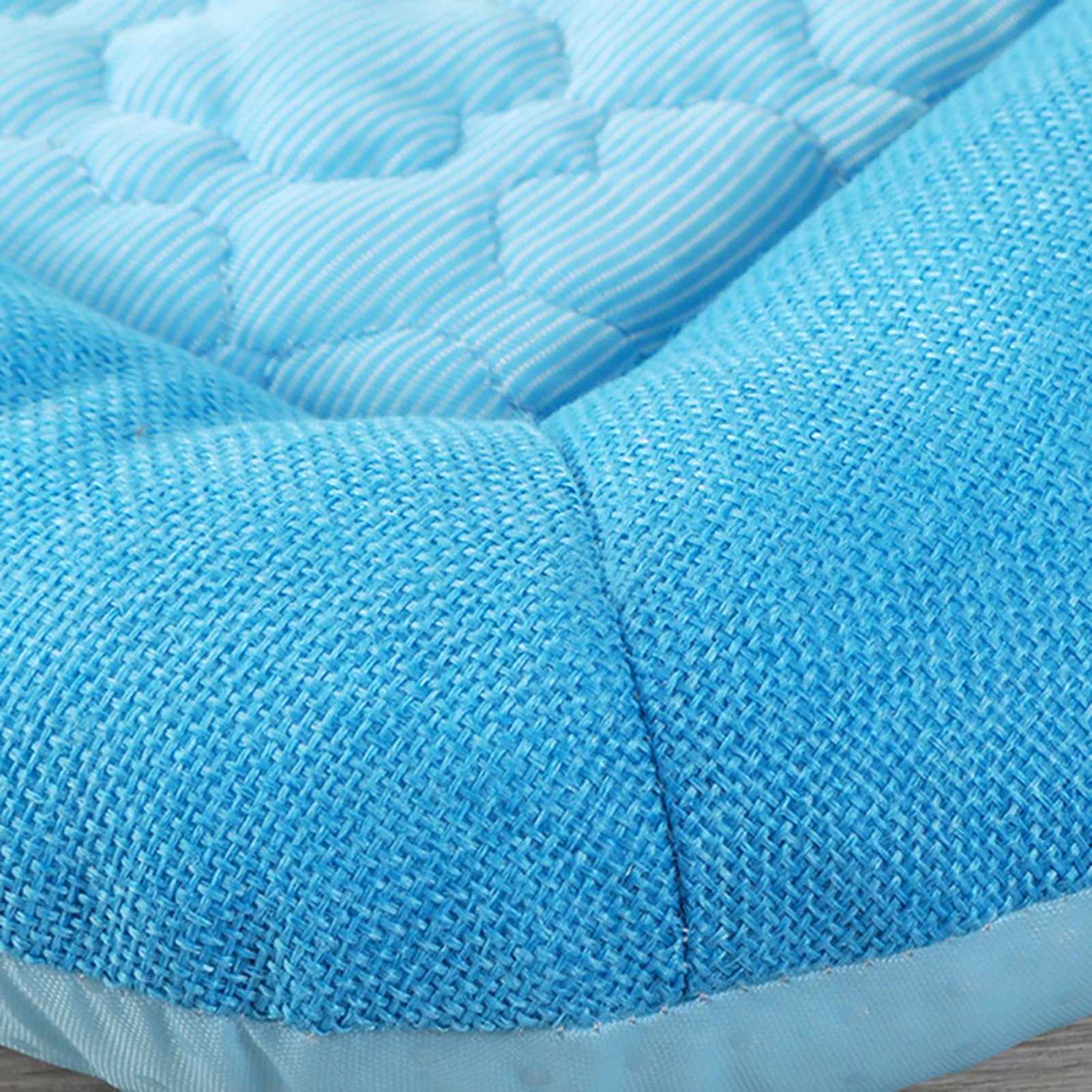 Breathable Pet Cooling Mat – Washable Self-Cooling Pad for Dogs & Cats