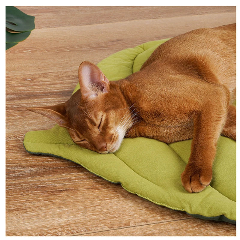 Leaf-Shaped Soft Cotton Cat Bed Mat – Double-Sided, Washable Pad for Cats