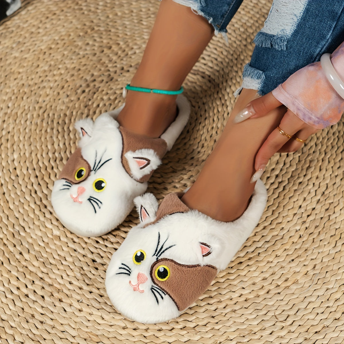 Cute Cartoon Cat Women’s Slippers – Soft Plush, Non-Slip Indoor House Shoes