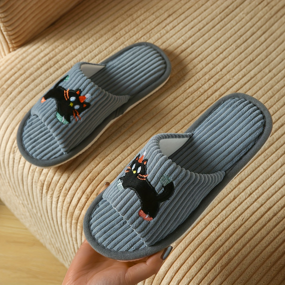 Cute Kitten Slip-On Slippers – Soft, Non-Slip & Cozy