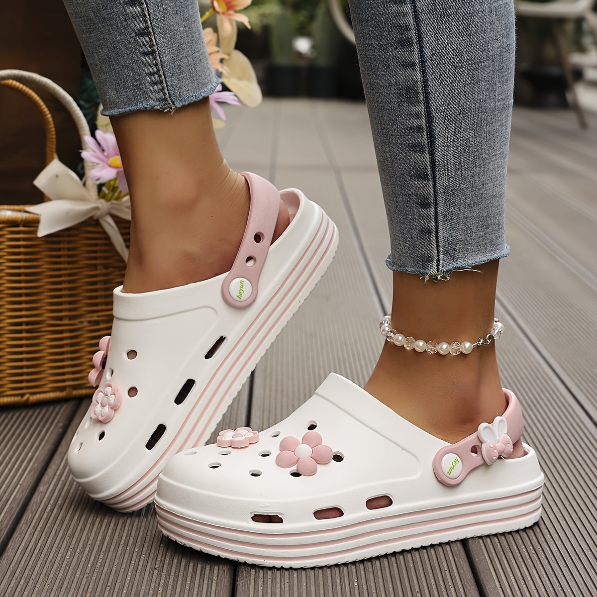 Women’s Cute Floral Clogs – Breathable Thick-Soled Slip-On Garden & Beach Shoes