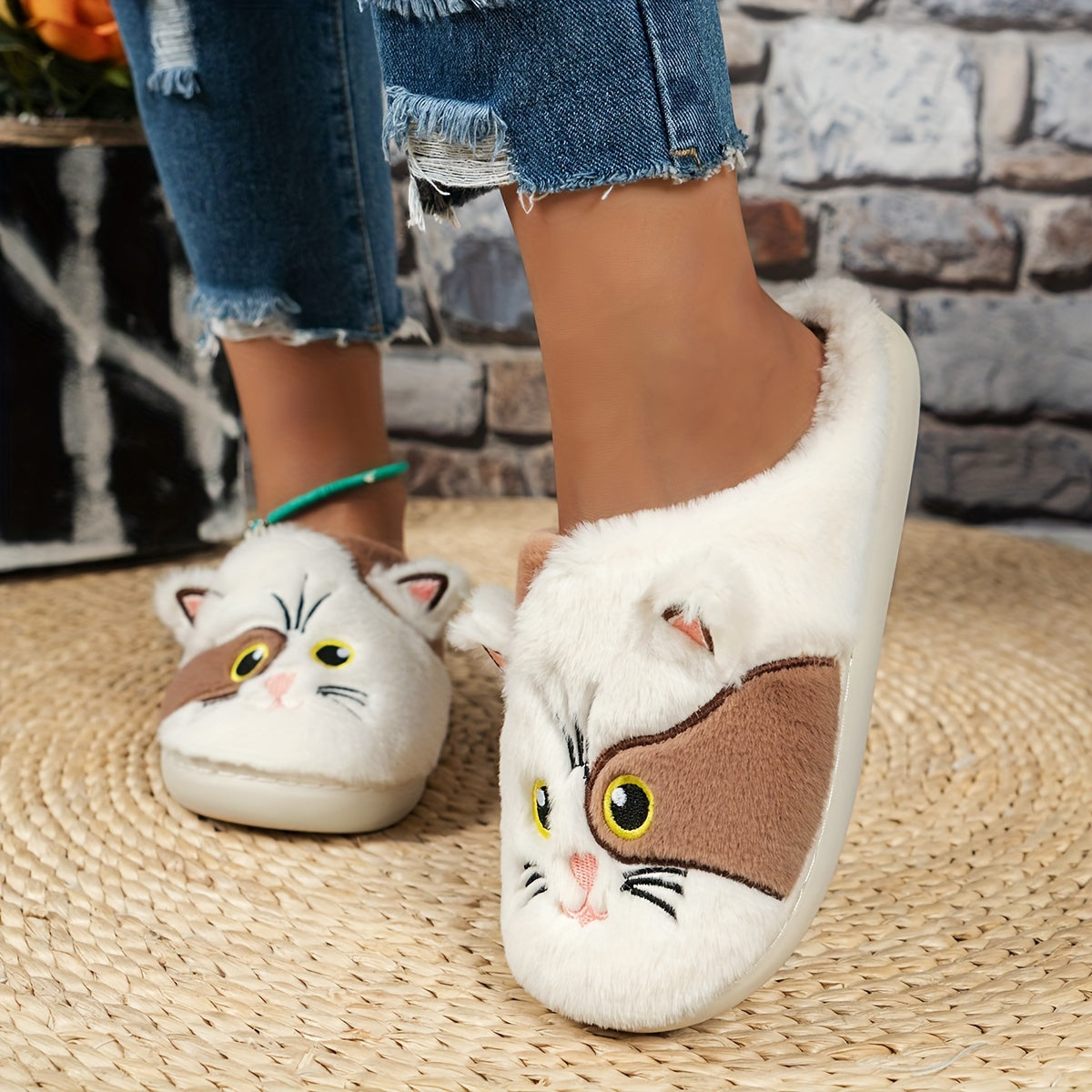 Cute Cartoon Cat Women’s Slippers – Soft Plush, Non-Slip Indoor House Shoes