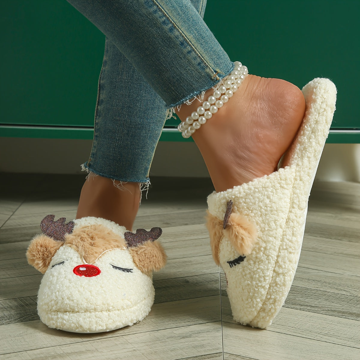Women’s Cozy Christmas Reindeer Slippers – Plush Cartoon House Shoes Indoor