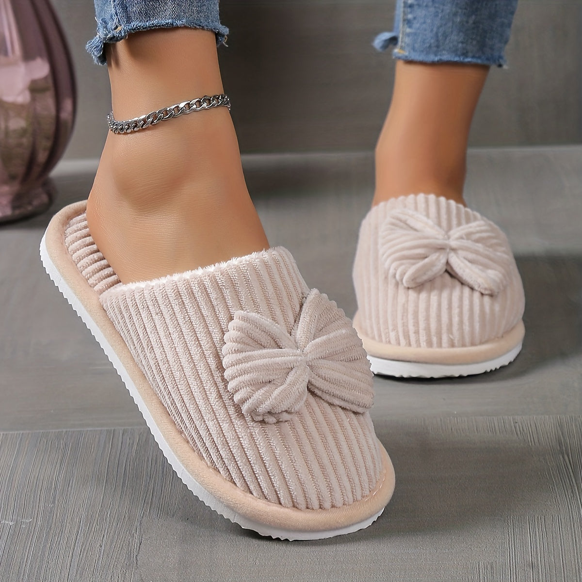 Women’s Cozy Fuzzy Slippers – Cute Bowknot Closed Toe Winter Plush House Shoes
