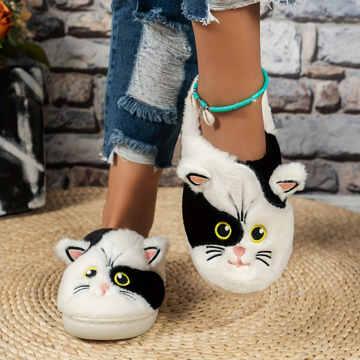 Cute Cartoon Cat Women’s Slippers – Soft Plush, Non-Slip Indoor House Shoes