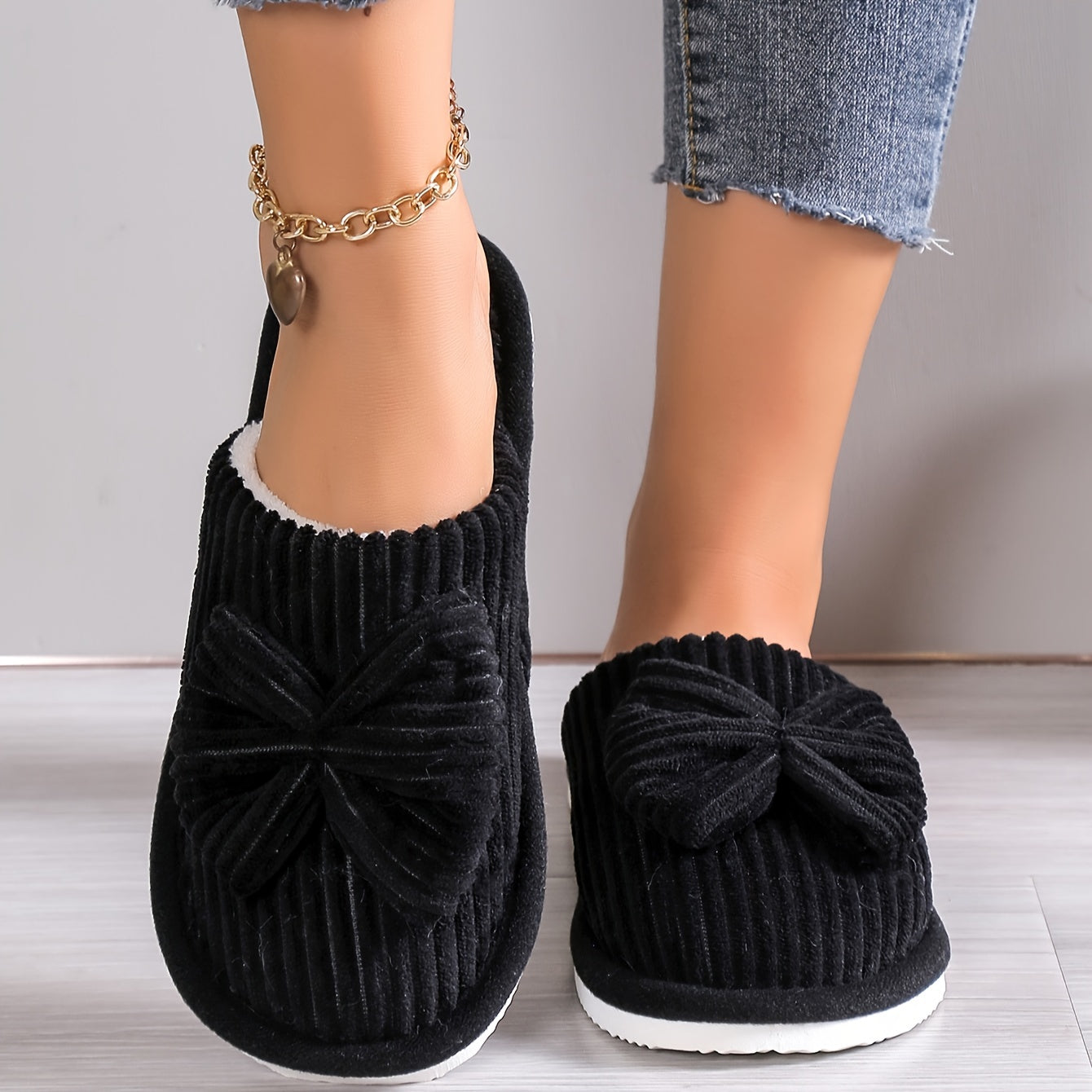 Women’s Cozy Fuzzy Slippers – Cute Bowknot Closed Toe Winter Plush House Shoes
