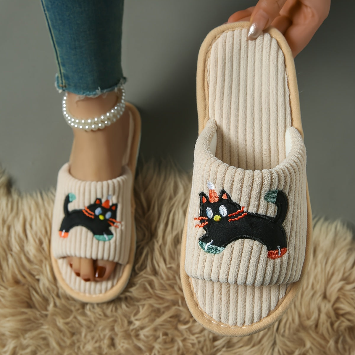 Cute Kitten Slip-On Slippers – Soft, Non-Slip & Cozy