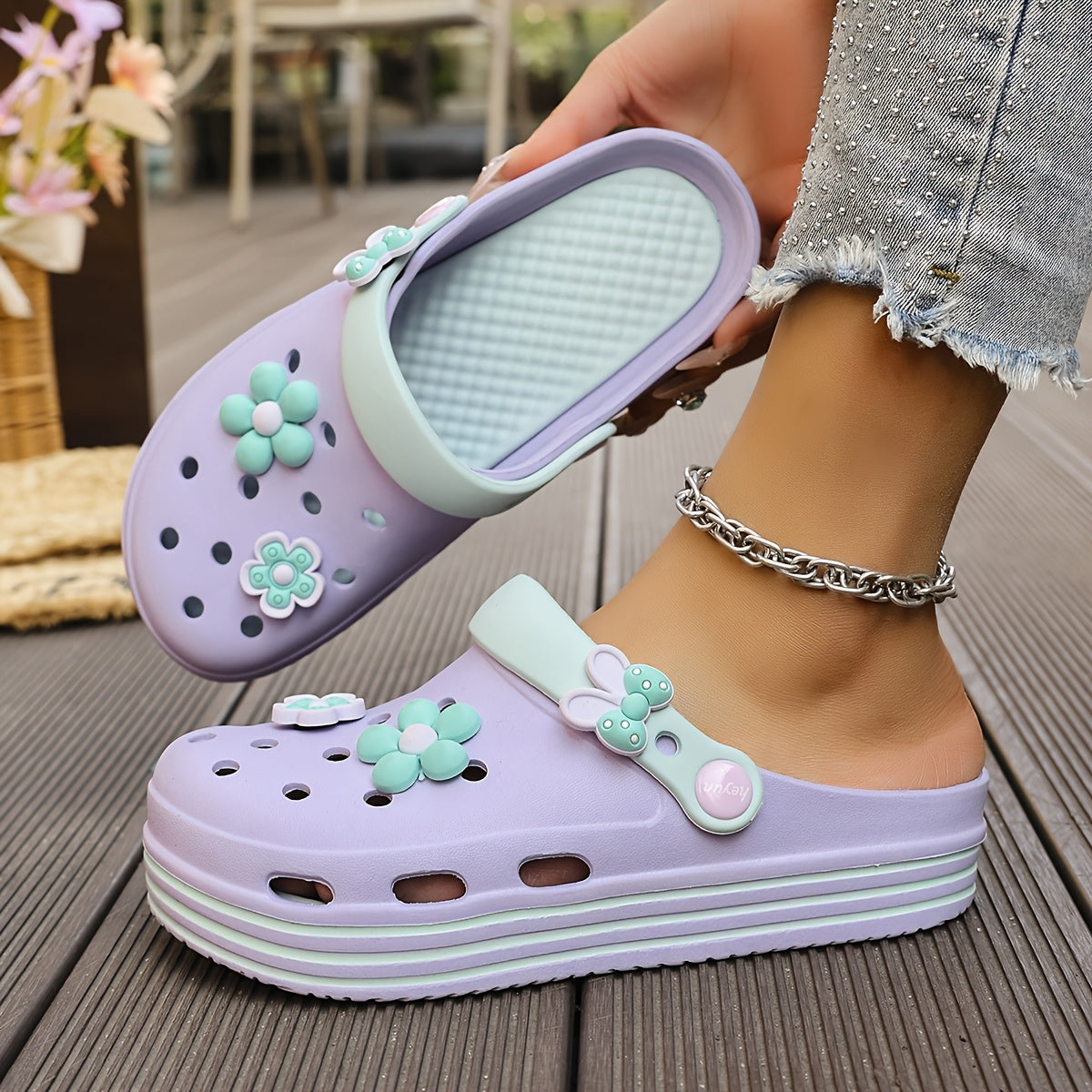 Women’s Cute Floral Clogs – Breathable Thick-Soled Slip-On Garden & Beach Shoes