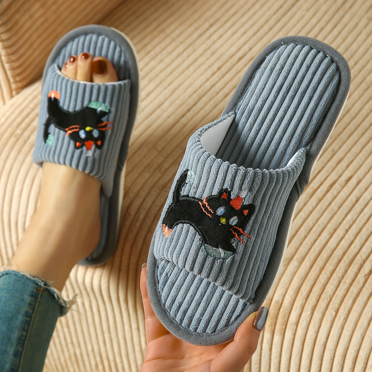 Cute Kitten Slip-On Slippers – Soft, Non-Slip & Cozy