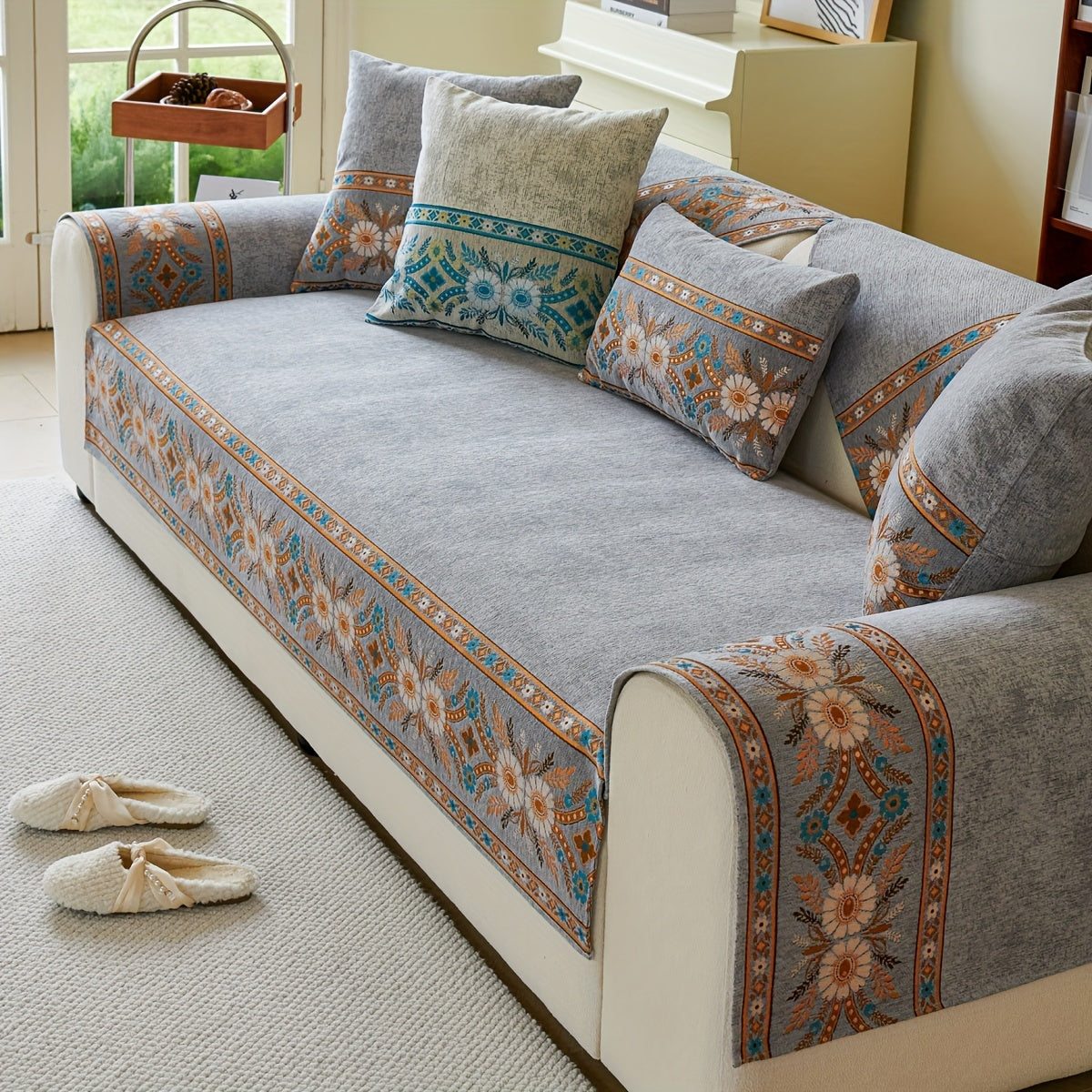 Luxury Anti-slip Venice Sofa Mat | 4-Season Chenille Sofa Cover