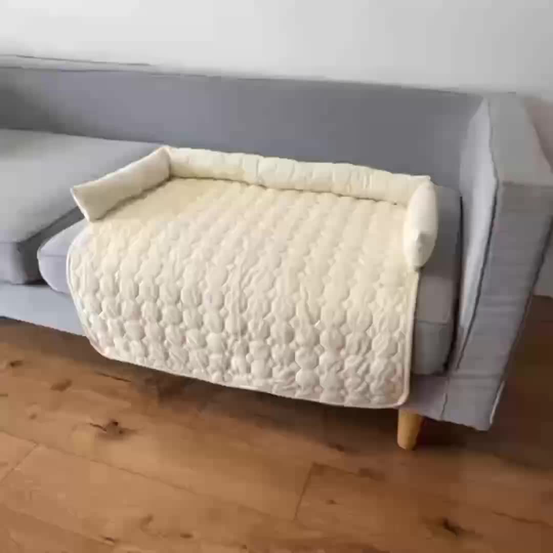 Luxurious Plush Pet Bed – Non-Slip Sofa Nest for Small–Medium Dogs & Cats